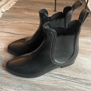 Black Chelsea rain boots